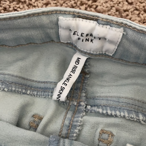 Light blue jeans - Picture 3 of 4